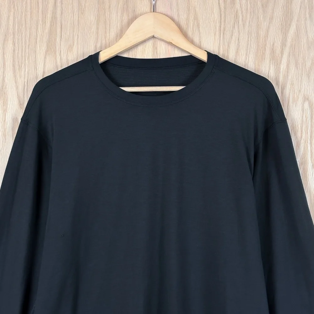 Lululemon Long Sleeve Crewneck - Picture 2 of 8